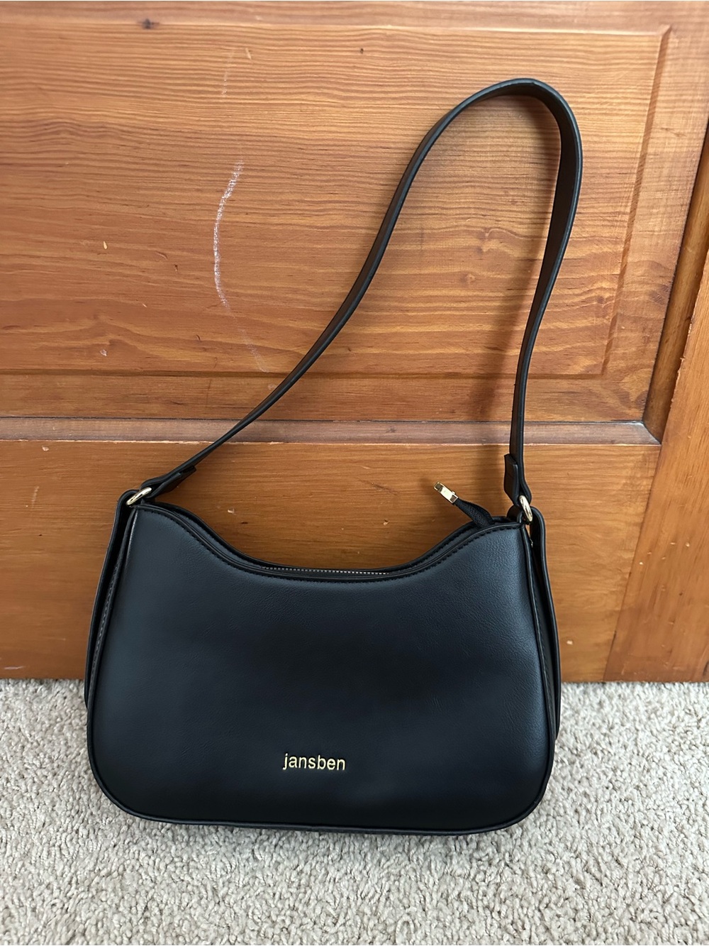 Black Shoulder Bag - Amazon Jansben
